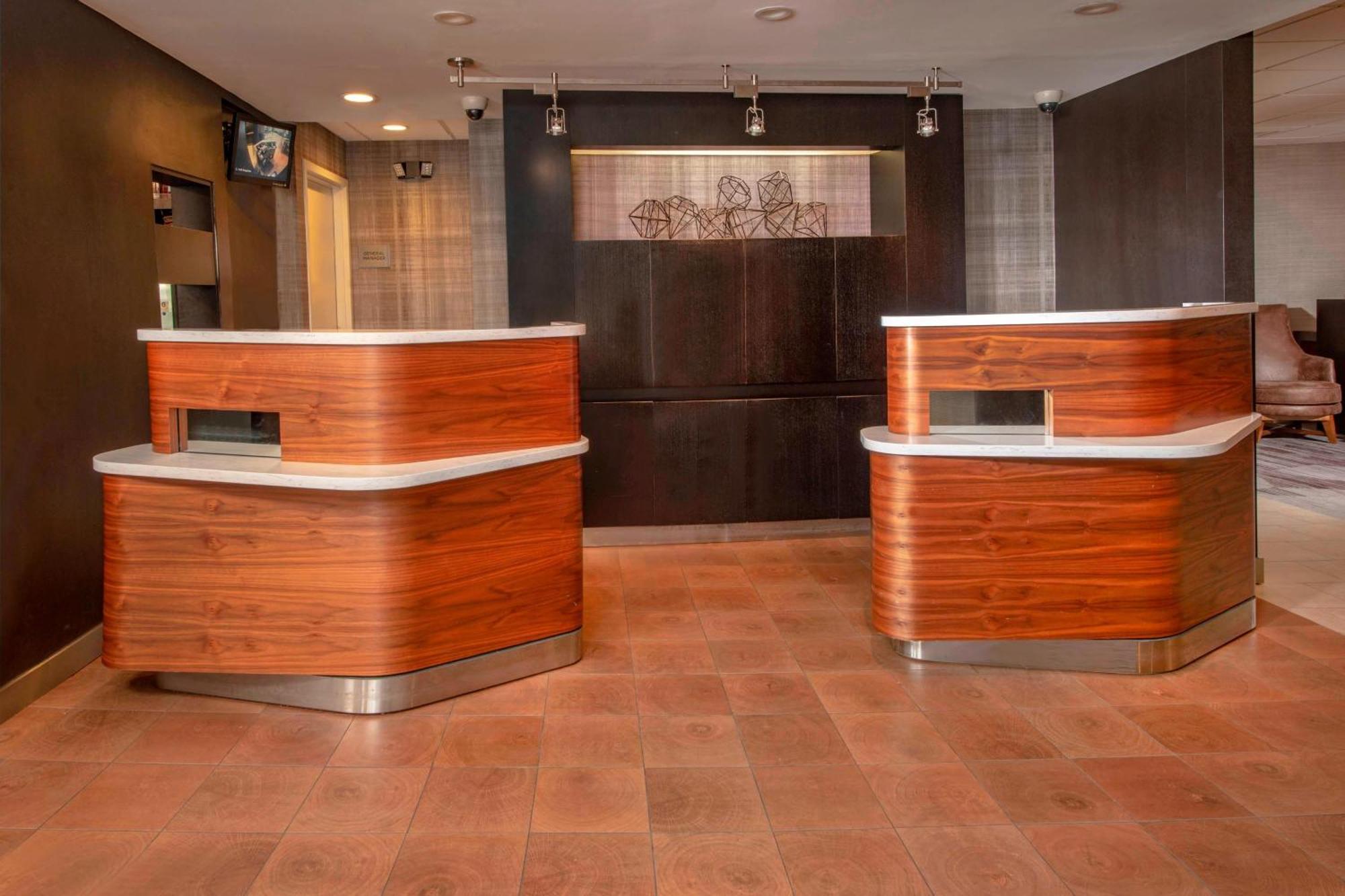 Courtyard Wilmington Downtown Hotel Bagian luar foto