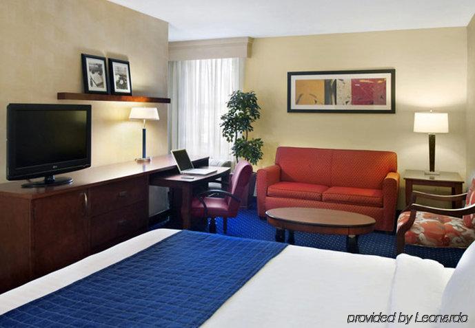 Courtyard Wilmington Downtown Hotel Bagian luar foto